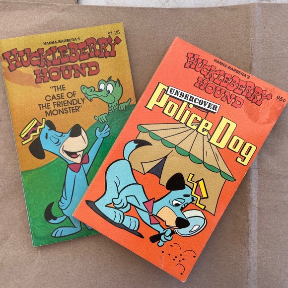 Set of 2 Vintage Huckleberry Hound Paperback Books - Picture 1 of 4